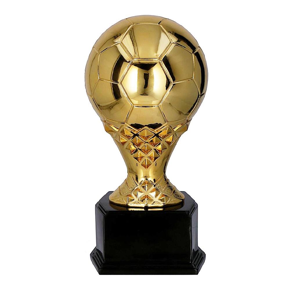 trofeu din plastic auriu cu figurina fotbal pe soclu