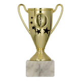 cupa de plastic pentru premiere sportiva pe podium